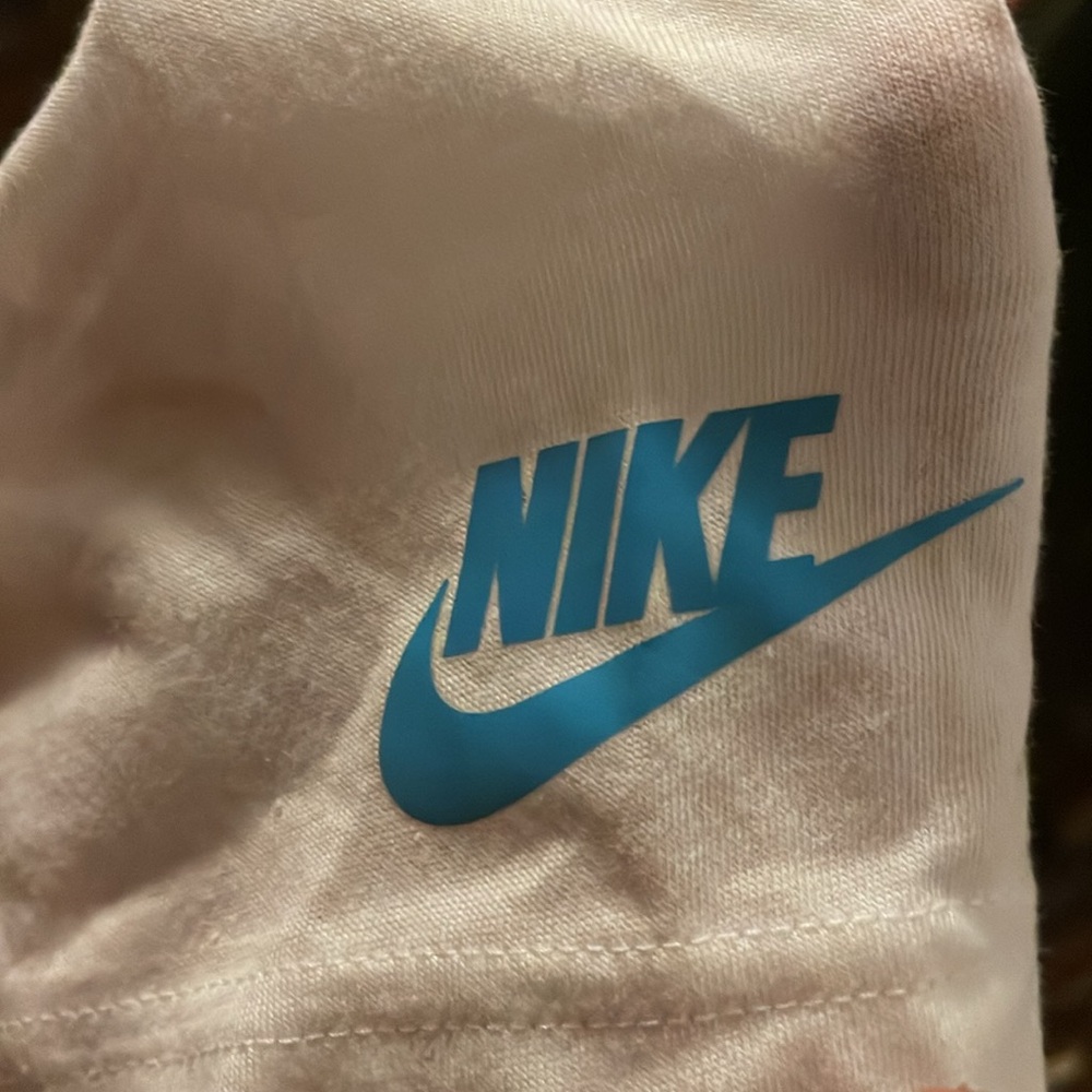 Nike - Picture 5 of 5